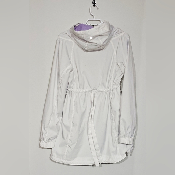 Lululemon Hooded Rain / Yoga Jacket Size 8 - Picture 4 of 7